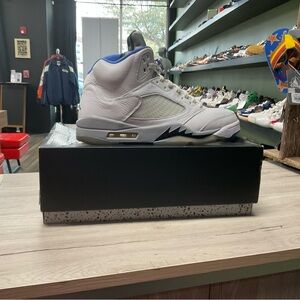 AIR JORDAN 5 RETRO STEALTH SZ 12 USED